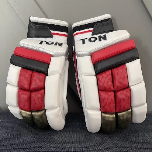 Ton Pro 3.0 Cricket Batting Gloves -RH - Adult